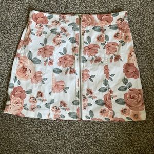 Forever 21 Rose skirt Women’s L